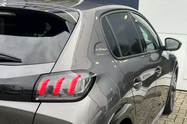 Peugeot 208 (2020) thumbnail 18