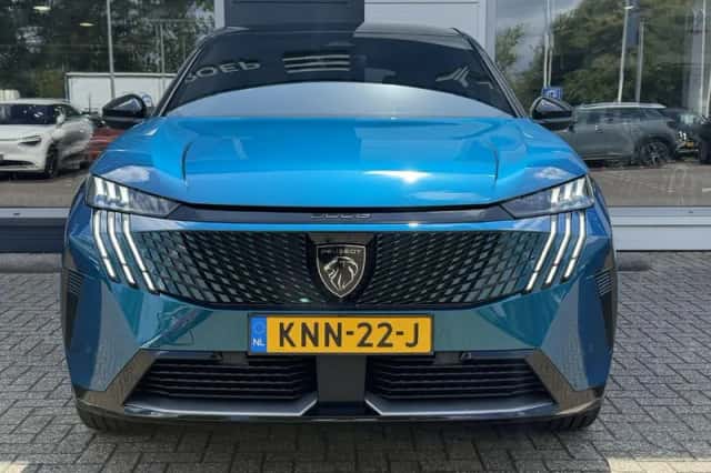 Peugeot e-3008 (2026) thumbnail 3