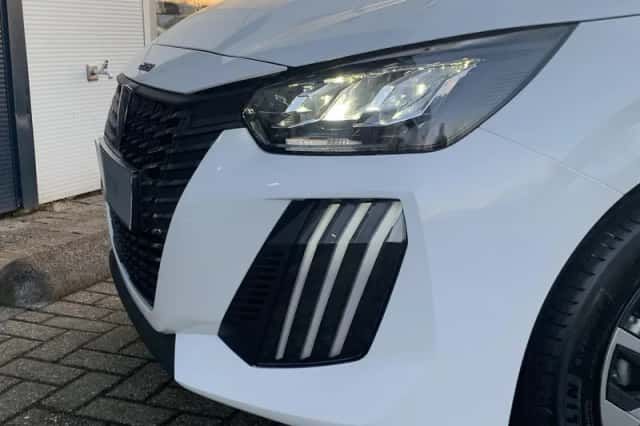 Peugeot 208 (2025) thumbnail 9