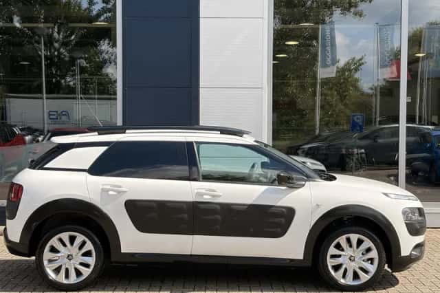 Citroën C4 Cactus (2018) thumbnail 3