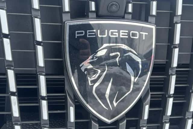 Peugeot 2008 (2025) thumbnail 12