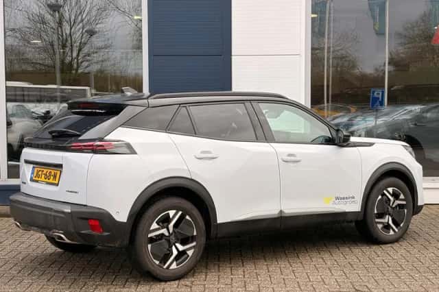 Peugeot 2008 (2025) thumbnail 3