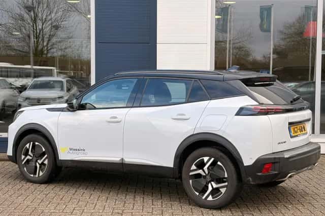 Peugeot 2008 (2025) thumbnail 4