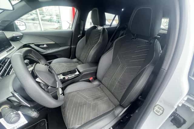 Peugeot 2008 (2025) thumbnail 36