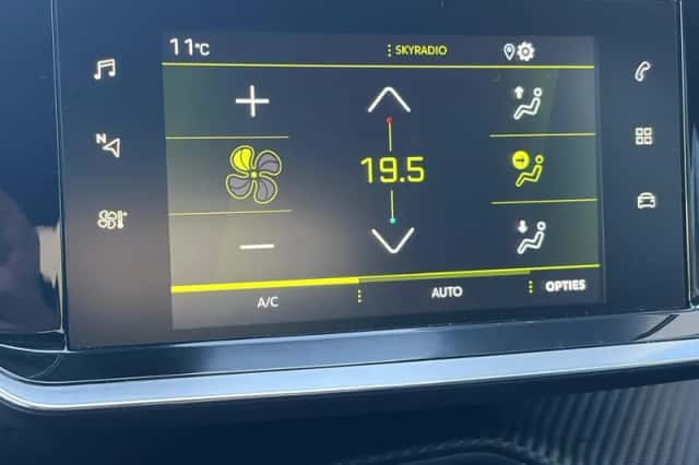 Peugeot 208 (2021) thumbnail 31