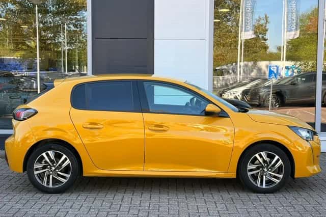 Peugeot 208 (2021) thumbnail 5