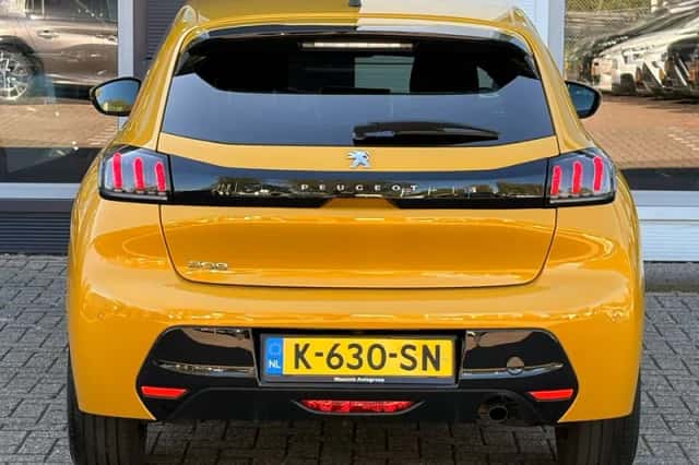 Peugeot 208 (2021) thumbnail 7