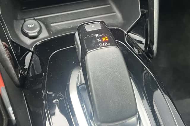 Peugeot e-208 (2022) thumbnail 28