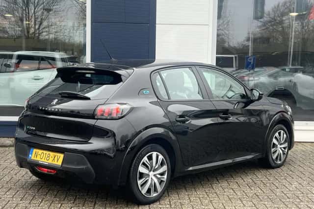 Peugeot e-208 (2022) thumbnail 7