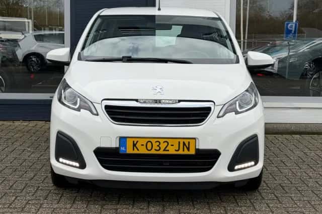 Peugeot 108 (2021) thumbnail 3