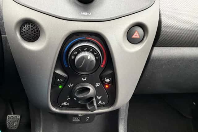 Peugeot 108 (2021) thumbnail 28