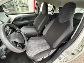 Peugeot 108 (2021) thumbnail 29