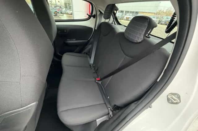 Peugeot 108 (2021) thumbnail 31