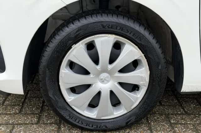Peugeot 108 (2021) thumbnail 8