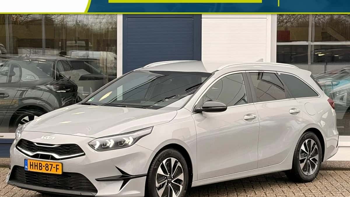 Kia Ceed Sportswagon (2025) — foto 1