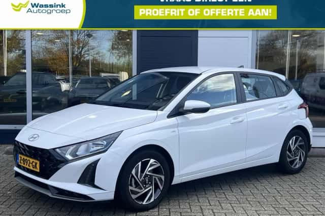Hyundai i20 (2024) thumbnail 1