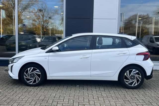 Hyundai i20 (2024) thumbnail 4