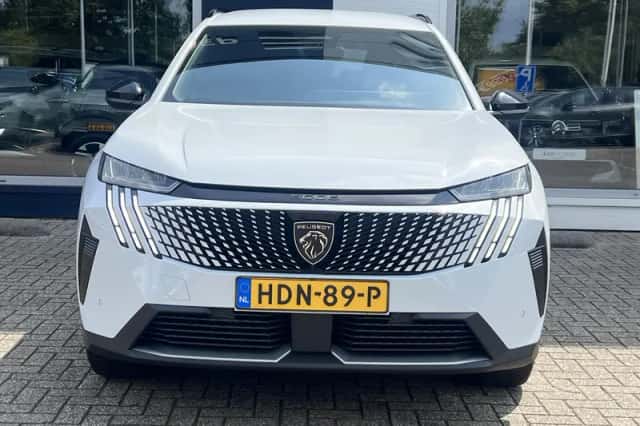Peugeot 5008 (2025) thumbnail 4