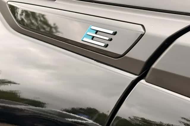 Peugeot e-2008 (2025) thumbnail 12