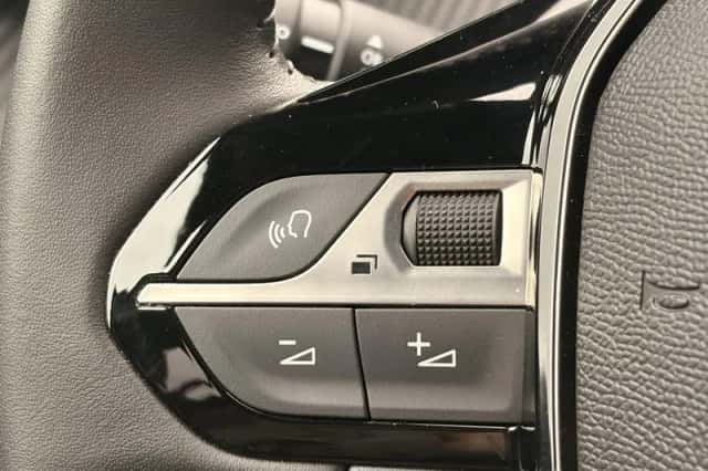 Peugeot e-2008 (2025) thumbnail 23