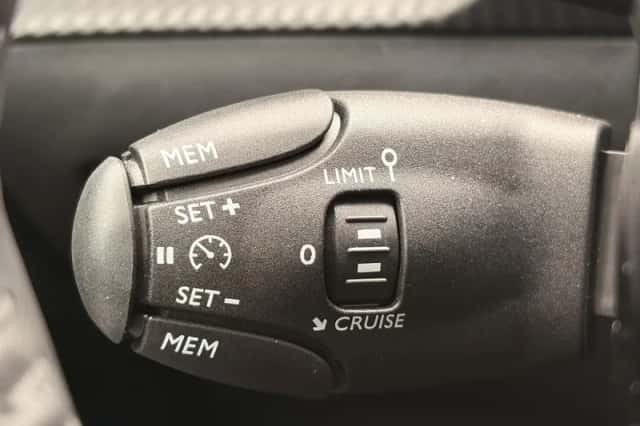 Peugeot e-2008 (2025) thumbnail 27