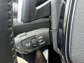 Peugeot 3008 (2023) thumbnail 23