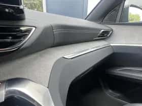 Peugeot 3008 (2023) thumbnail 37
