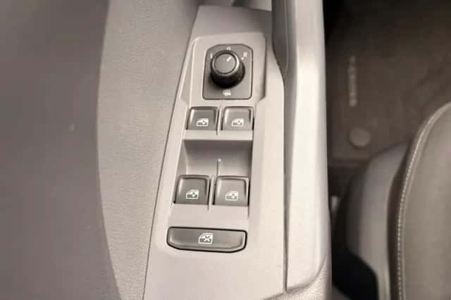 Volkswagen T-Cross (2021) thumbnail 18