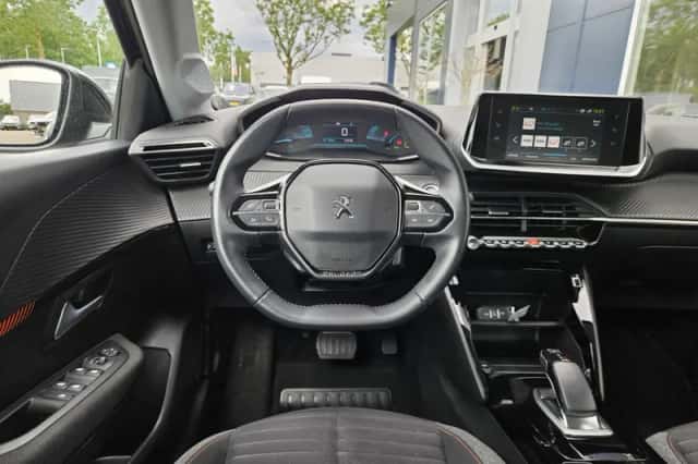 Peugeot e-208 (2021) thumbnail 21