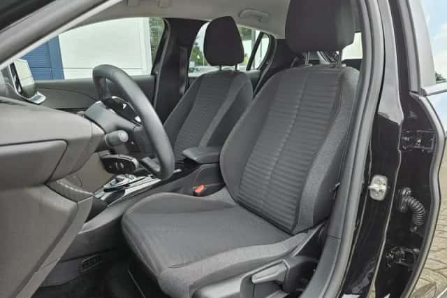 Peugeot e-208 (2021) thumbnail 22