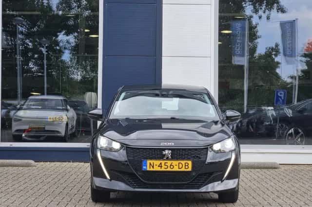 Peugeot e-208 (2021) thumbnail 6