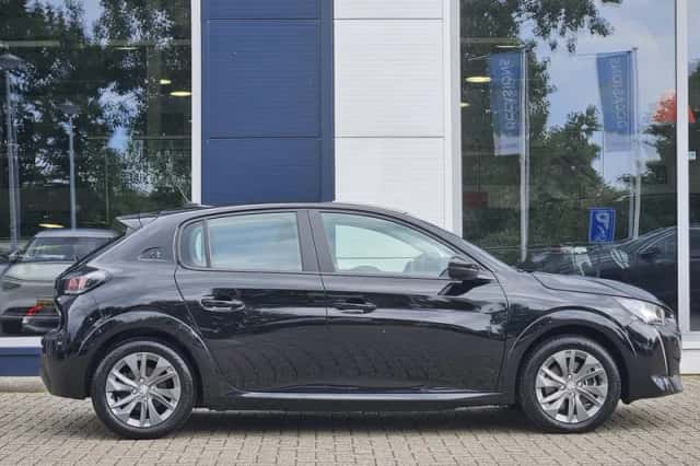 Peugeot e-208 (2021) thumbnail 7