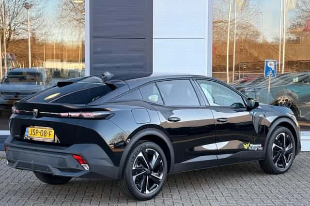 Peugeot 408 (2025) thumbnail 5