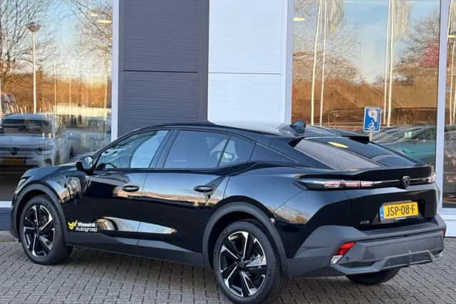 Peugeot 408 (2025) thumbnail 6