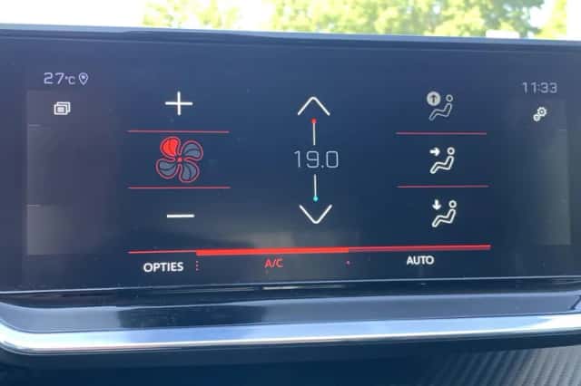 Peugeot 208 (2021) thumbnail 36