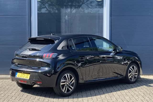 Peugeot 208 (2021) thumbnail 38