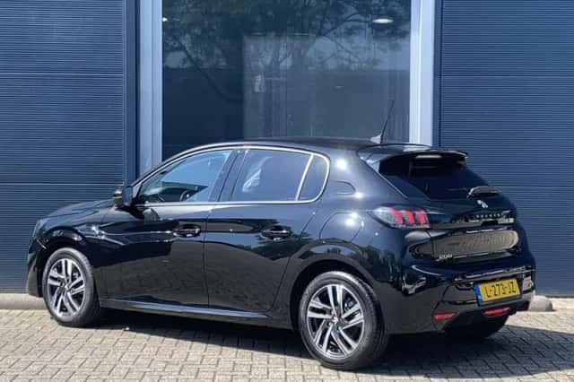 Peugeot 208 (2021) thumbnail 39