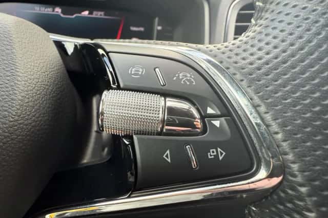 Škoda Karoq (2021) thumbnail 24