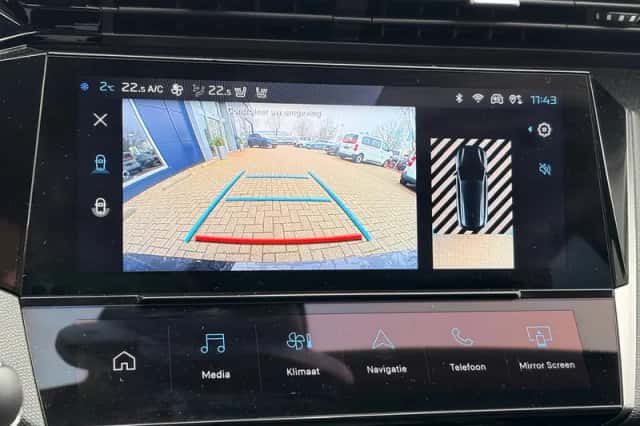 Peugeot 308 (2024) thumbnail 12