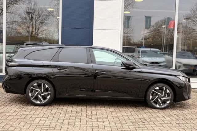 Peugeot 308 (2024) thumbnail 4