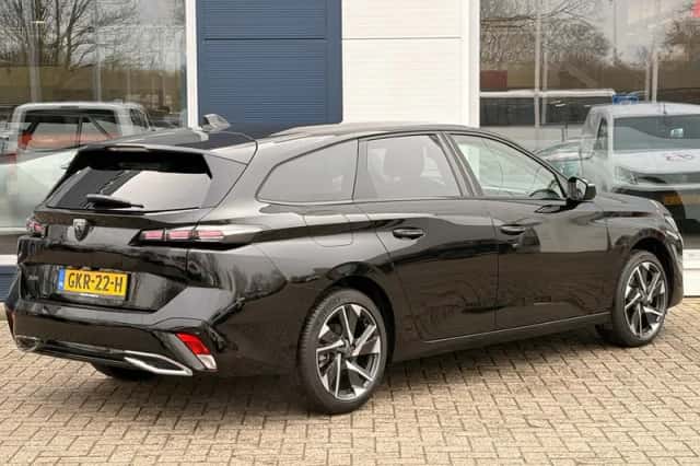 Peugeot 308 (2024) thumbnail 5