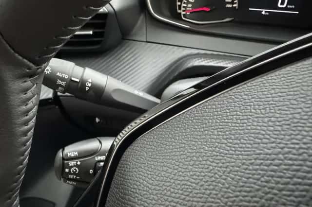 Peugeot 208 (2024) thumbnail 14