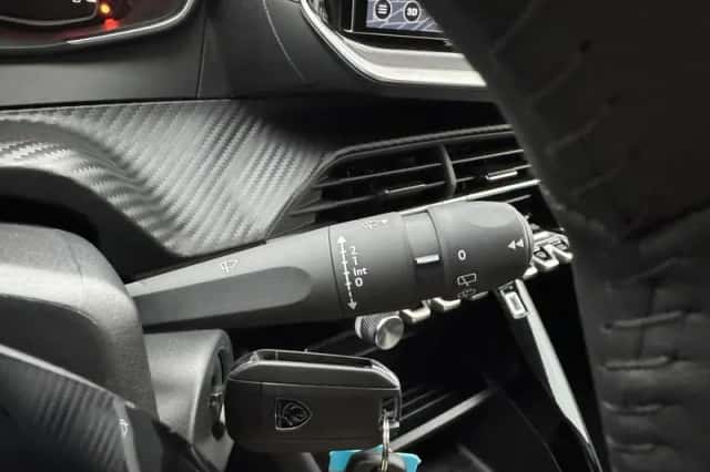 Peugeot 208 (2024) thumbnail 15