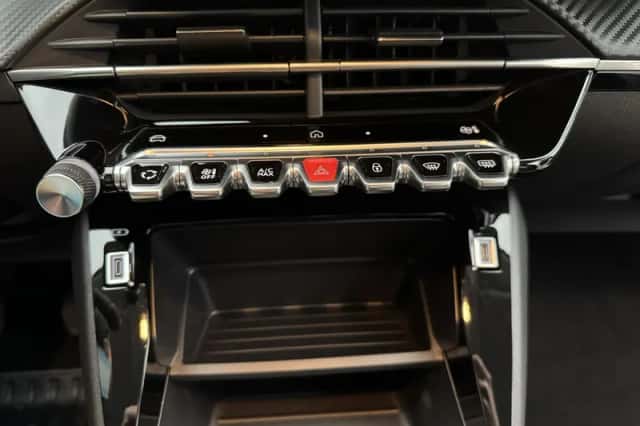 Peugeot 208 (2024) thumbnail 16