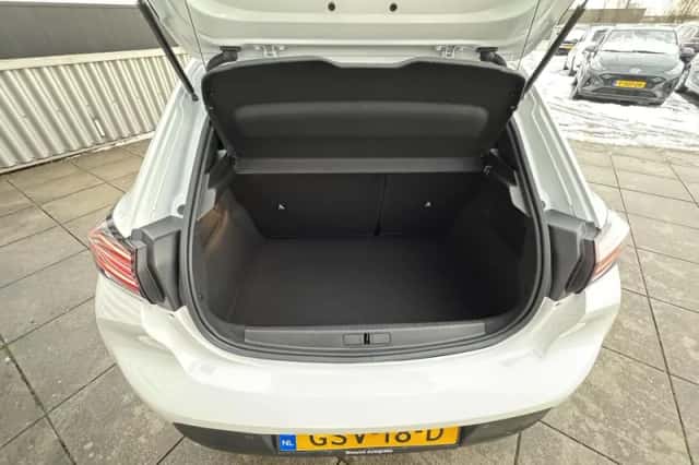Peugeot 208 (2024) thumbnail 22