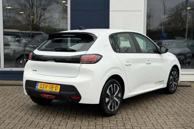 Peugeot 208 (2024) thumbnail 7