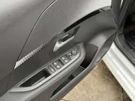 Peugeot 208 (2024) thumbnail 9