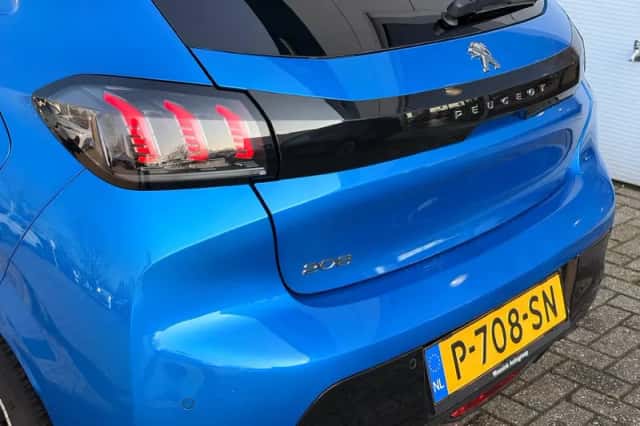 Peugeot 208 (2022) thumbnail 12