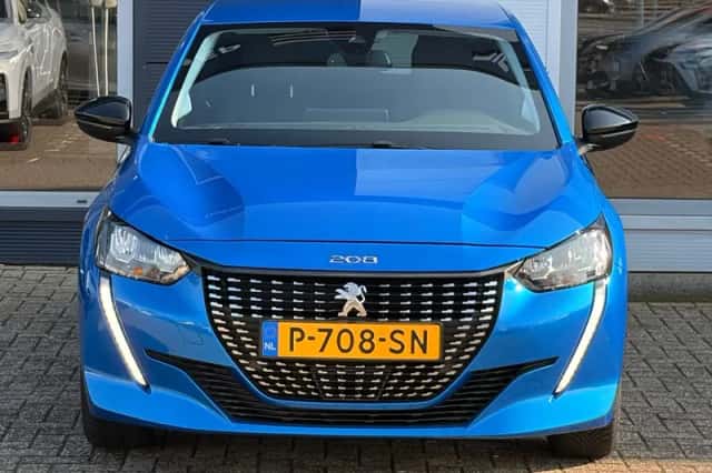 Peugeot 208 (2022) thumbnail 3