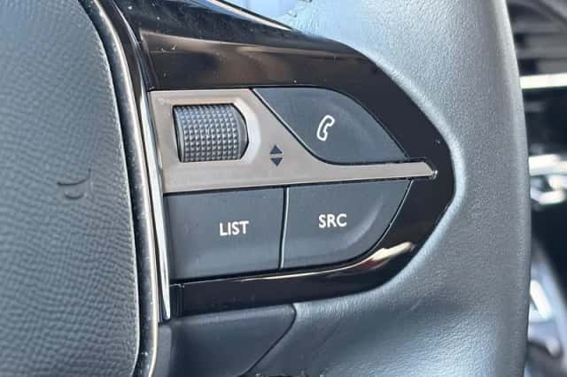 Peugeot 208 (2022) thumbnail 21